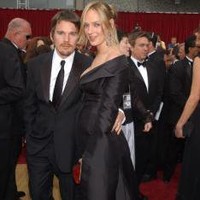 Seleb wanita lain yang lebih tinggi dari suaminya adalah Uma Thurman. Tapi ia sudah bercerai dengan Ethan Hawke setelah dikaruniai dua orang anak. Foto: Getty Images