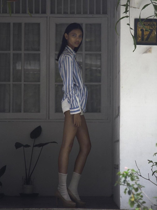 Laras Sekar lahir di Balikpapan, Kalimantan Timur 19 tahun lalu. Tubuhnya semampai dengan tinggi 171 cm dan kulit gelap manis khas wanita Indonesia.(Foto: Instagram/Laras Sekar)