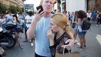 Saksi mata mengatakan bila van tersebut berjalan dengan kencang lalu menabrak kerumunan orang di Las Ramblas. (Foto: Dok. Reuters)