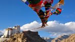 Foto: Biksu-biksu Cilik di Pegunungan Himalaya