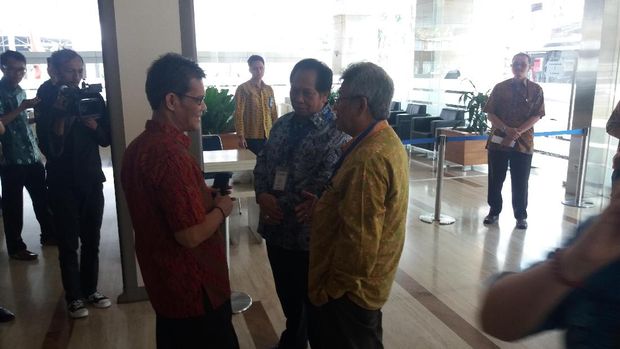 Anton menyebut saat ini kondisi gedung di DPR memang sudah memprihatinkan
