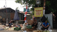 Ketika Papan Peringatan Buang Sampah Hanya Jadi Pajangan