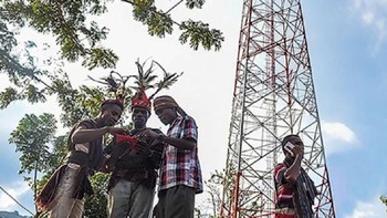 Kominfo lewat Badan Aksesibilitas Telekomunikasi dan informatika (BAKTI) berencana mendirikan 5.000 BTS di daerah pelosok. (Foto: BAKTI/Kominfo)