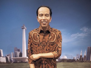 Patung Jokowi di Antara Monas, Masjid Istiqlal dan Gereja Katedral