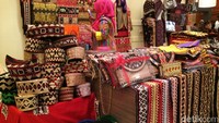 Berbagai macam kerajinan dipamerkan di KKI 2017.