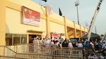 Foto: Massa FPI Simak Pesan Habib Rizieq dari Saudi