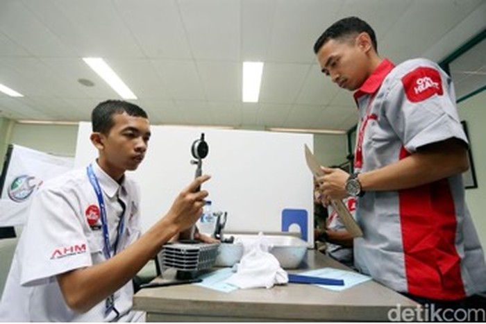 Kompetisi Teknik Sepeda Motor Honda Siapkan SDM Kompeten