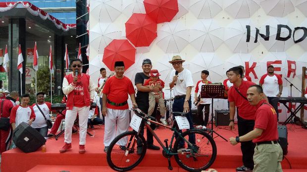 Menkum HAM Yasonna Laoly gelar kuis berhadiah sepeda di kantornya