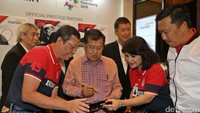 Jusuf Kalla hadir dalam peluncuran tersebut.