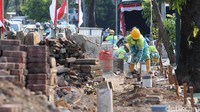 Saat ini, Pasar Baru Jakarta sedang direvitalisasi. Wagub DKI Jakarta Sandiaga Uno berharap, nantinya kawasan ini akan mirip seperti Boat Quay di Clarke Quay Singapura (Ari Saputra/detikFoto)