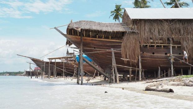 Tanjung Bira, Makassar