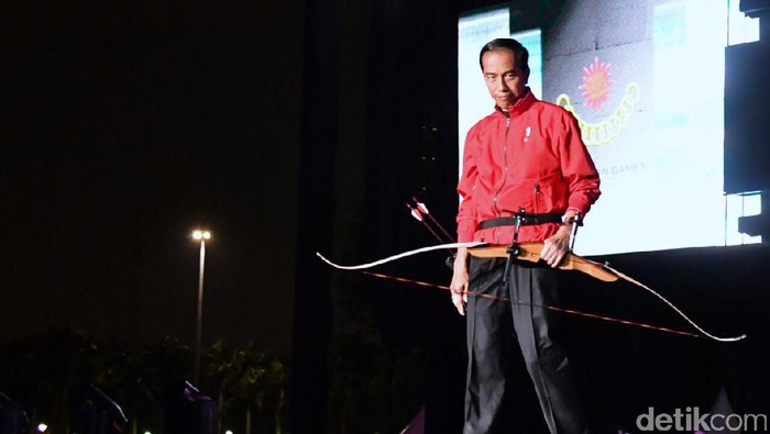 Hadiri Countdown Asian Games 2018, Presiden Jokowi Kenakan Jaket Merah