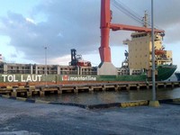 Menyambung Indonesia, Jokowi Bangun Tol Laut