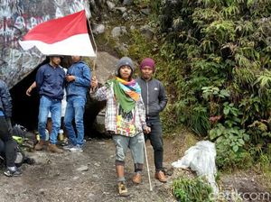 Kisah Popon, Difabel yang Daki Puncak Gunung Burni Telong