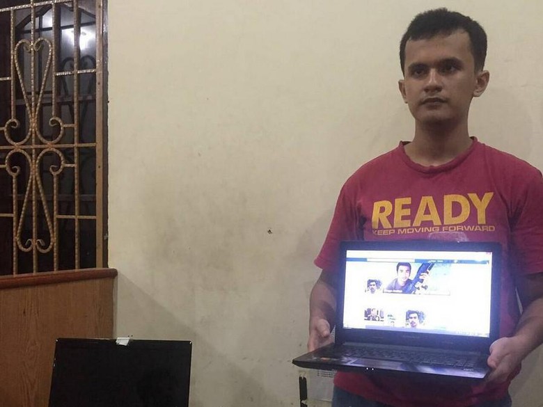 Tampang Ringgo yang Hina Jokowi dan Kapolri Saat Diciduk Tampang Ringgo yang Hina Jokowi dan Kapolri Saat Diciduk