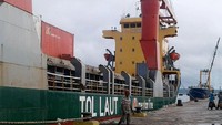 Contoh salah satu trayek dari tol laut yang ada, yakni trayek 3 yang melintasi Tanjung Perak-Larantuka-Lewoleba-Rote-Sabu-Waingapu sepanjang 2.076 mile. (Kemenhub).