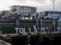 Menyambung Indonesia, Jokowi Bangun Tol Laut