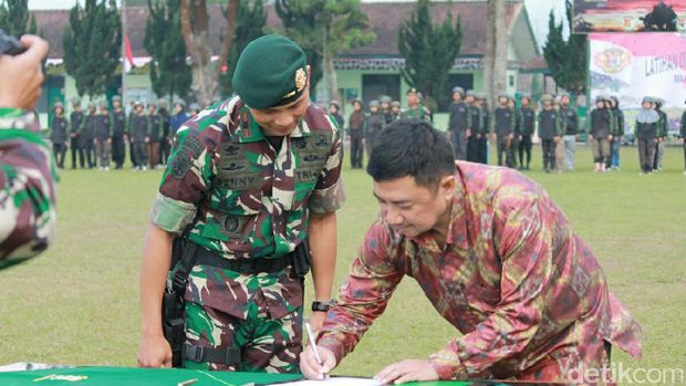 Tangkal Paham Radikal, Ribuan Mahasiswa Uniga Dididik Bela Negara