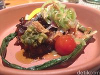 Cicipi Racikan Nasi Hijau dan Iga Panggang dari Chef Fernando di Cinnamon