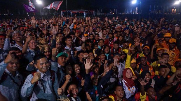 Saat Ketua MPR dan KASAL Beri Kuis ke Peserta Raimuna di Cibubur
