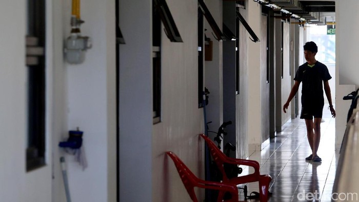 Pemprov DKI Jakarta mengungkapkan tunggakan sewa rumah susun mencapai Rp 32 miliar. Di Rusun Rawa Bebek bahkan tunggakannya mencapai lebih dari Rp 1 miliar.