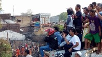 Hingga pukul 17.03 WIB, api belum padam / Foto: Muhammad Fida Ul Haq/detikcom