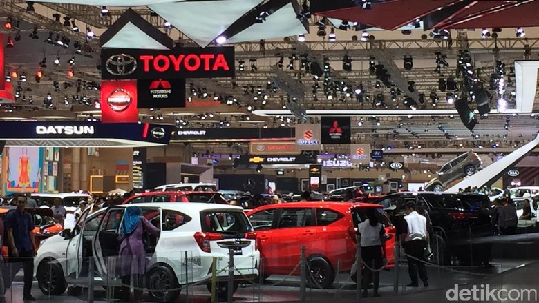 Pameran mobil GIIAS (Foto: Dadan Kuswaraharja) Pameran mobil GIIAS (Foto: Dadan Kuswaraharja)