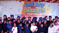 Sebanyak 75 anak dari Suku Baduy Luar menerima bantuan khusus berupa Tabungan Sosial Anak (TASA), di Jakarta, Minggu (20/8/2017).