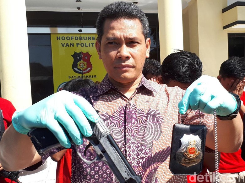 Hasil Penipuan Polisi Gadungan di Jatim untuk Sewa Apartemen Hasil Penipuan Polisi Gadungan di Jatim untuk Sewa Apartemen
