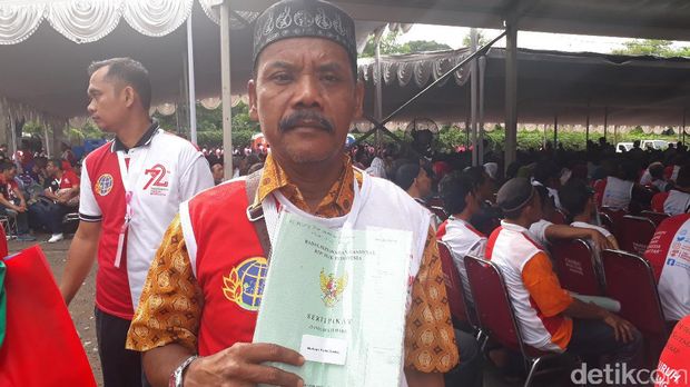 Mariman terima sertifikat tanah / 