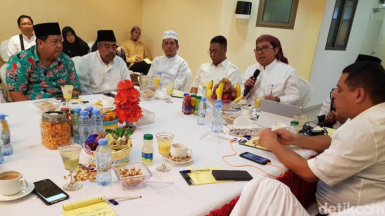 DPR ke Madinah: Soroti Pemondokan Jemaah Haji dan Makanan Basi DPR ke Madinah: Soroti Pemondokan Jemaah Haji dan Makanan Basi