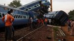 Potret Kecelakaan Kereta Mengerikan di India 