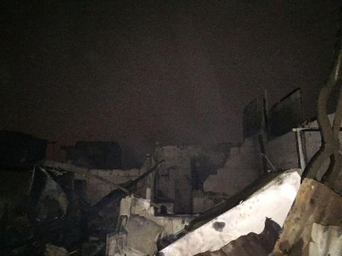 Sisa-sisa kebakaran di permukiman warga di Kebayoran Lama