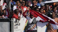 Diananda sempat mendapat perlawanan sengit dari lawannya itu. Namun dia akhirnya bisa mengumpulkan poin lebih banyak dan mempersembahkan medali emas ketiga untuk Indonesia. (Wahyu Putro/ANTARA FOTO)