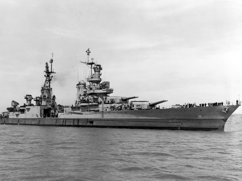 ilustrasi Seputar Film USS Indianapolis: Men of Courage yang Merupakan Kisah Nyata/National Archives/U.S. Navy/Handout via REUTERS ilustrasi Seputar Film USS Indianapolis: Men of Courage yang Merupakan Kisah Nyata/National Archives/U.S. Navy/Handout via REUTERS