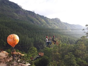 10 Wahana Foto di The Lodge Maribaya, Cocok Buat Spot Foto Instagramable