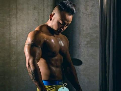 Kamu Nggak Akan Nyangka! Sosok Maskulin Bertubuh Kekar Ini Aslinya Wanita