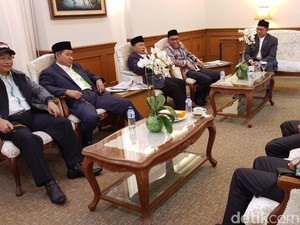 Menag Bertolak ke Saudi, Cek Petugas dan akan Pimpin Ibadah Haji