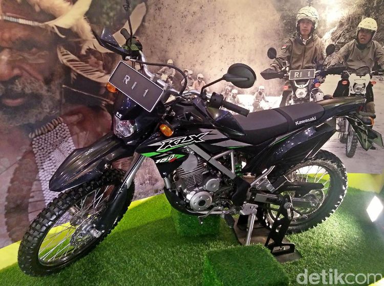 Motor Jokowi Arungi Papua