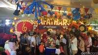 Dalam perayaan ulang tahun itu, Rafathar pun meniup lilin. (Foto: Dyah Paramita Saraswati)