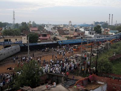 Potret Kecelakaan Kereta Mengerikan di India 