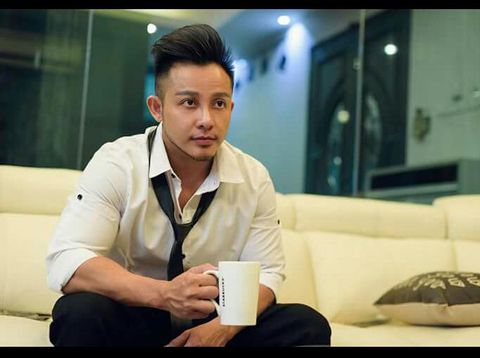 Kamu Nggak Akan Nyangka! Sosok Maskulin Bertubuh Kekar Ini Aslinya Wanita