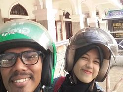 Bikin Iri, Penumpang Driver Ojek Online Ini Cantik-cantik