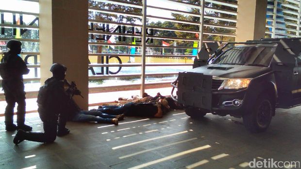Melihat Aksi Pasukan Elit Denjaka Lumpuhkan Teroris di Cilacap