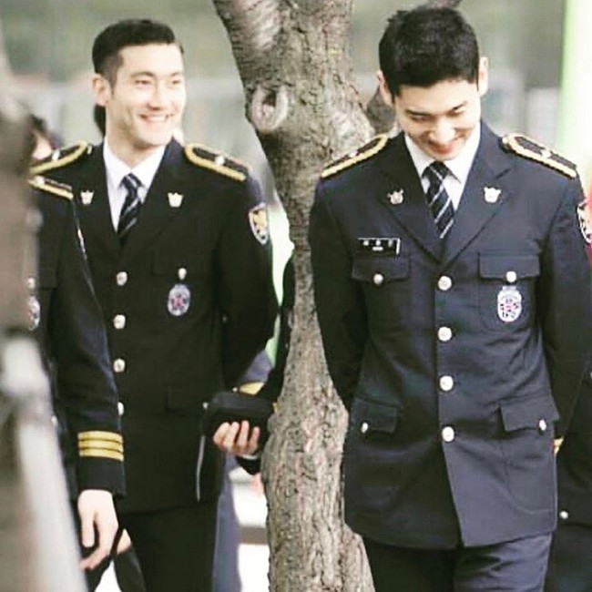 Siwon bebas tugas wajib militer di waktu yang sama dengan Changmin, personel TVXQ yang juga berada di bawah manajemen SM Entertainment. Foto: Instagram/siwonchoi