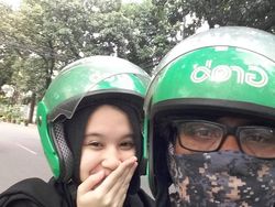 Bikin Iri, Penumpang Driver Ojek Online Ini Cantik-cantik