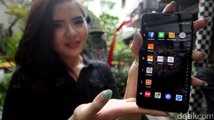 Ilustrasi Infinix. Foto: Rengga Sencaya Ilustrasi Infinix. Foto: Rengga Sencaya