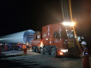 Komponen Kebun Angin Pertama RI Tiba di Sulsel