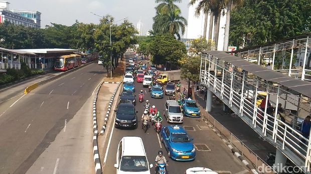 Soal Larangan Motor, Pekerja di Sudirman: Harusnya Ada Jalur Khusus