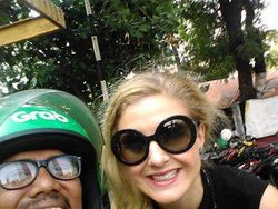 Bikin Iri, Penumpang Driver Ojek Online Ini Cantik-cantik